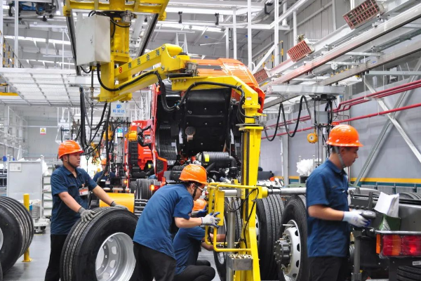 奮戰二季度丨馬力全開，跑出中國重汽“加速度”！